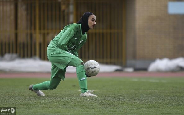 ایرانپور: ورزش و تحصیل را با هم پیش می برم/ دروازه‌بانی  کار آسانی نیست