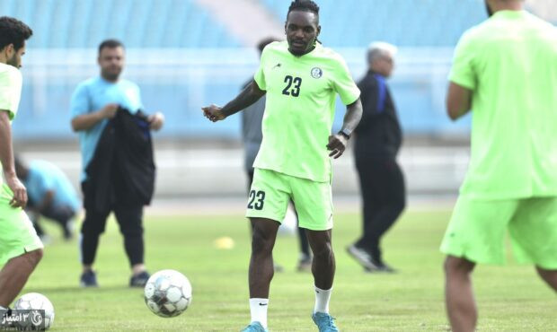 بازگشت مهاجم ۵۰۰ هزار دلاری به تمرین استقلال خوزستان بازگشت مهاجم ۵۰۰ هزار دلاری به تمرین استقلال خوزستان