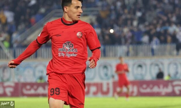 پیروزی تراکتور مقابل استقلال در پایان نیمه نخست